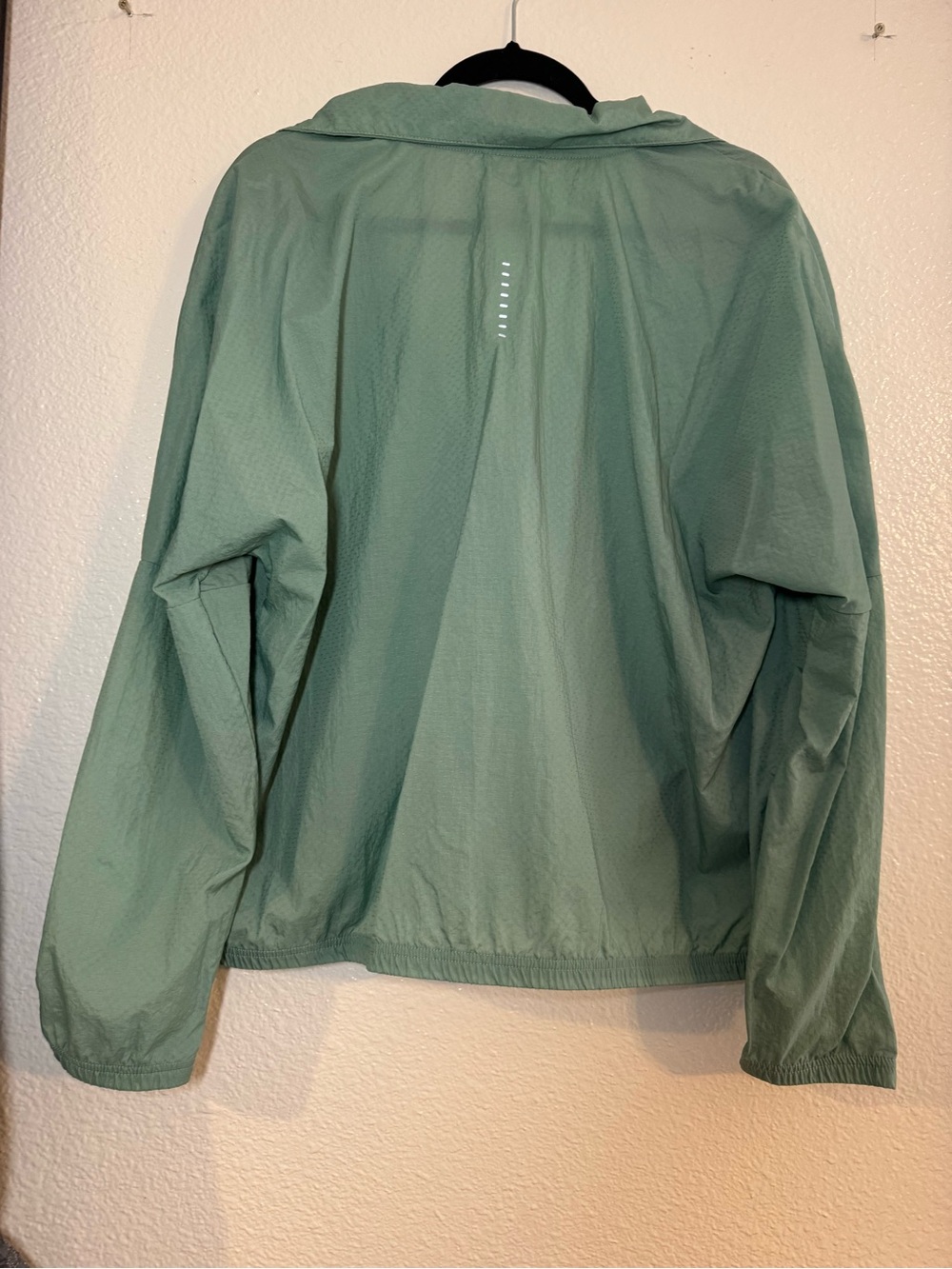 Nike Women's Swoosh Pullover Graphic Running Jacket Women's XL - Picture 2 of 6